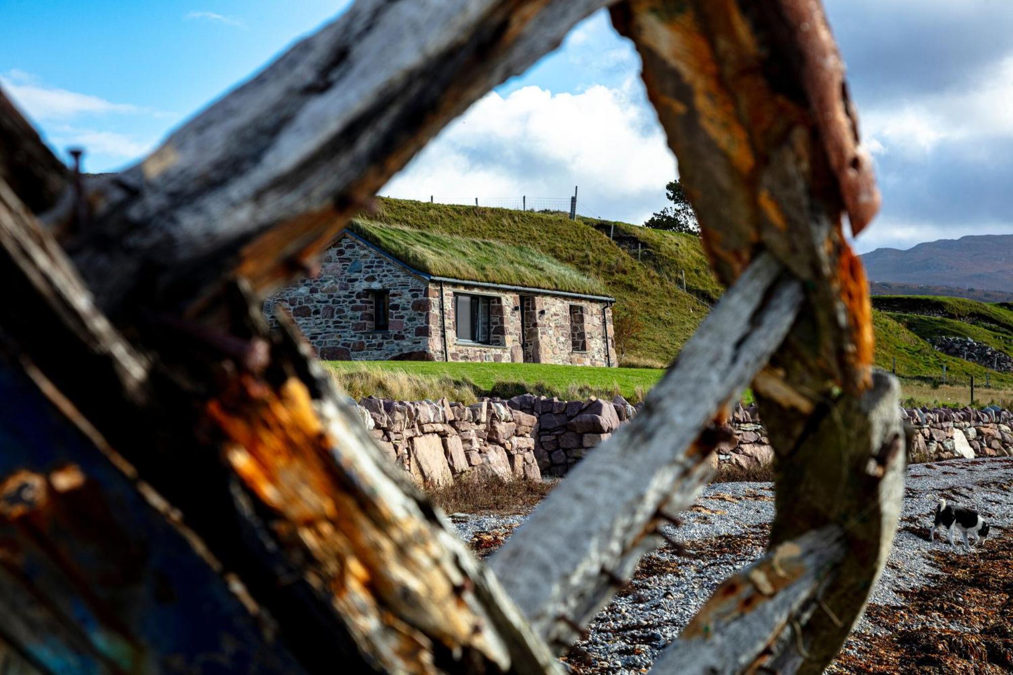 The Ruin - Wood Fired Hot Tub - Lochside - Dog Friendly Villa Ullapool Exterior photo